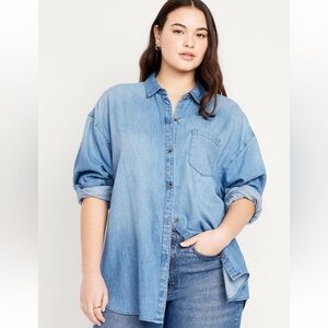 Old Navy Light Blue wash Women's Jean button down